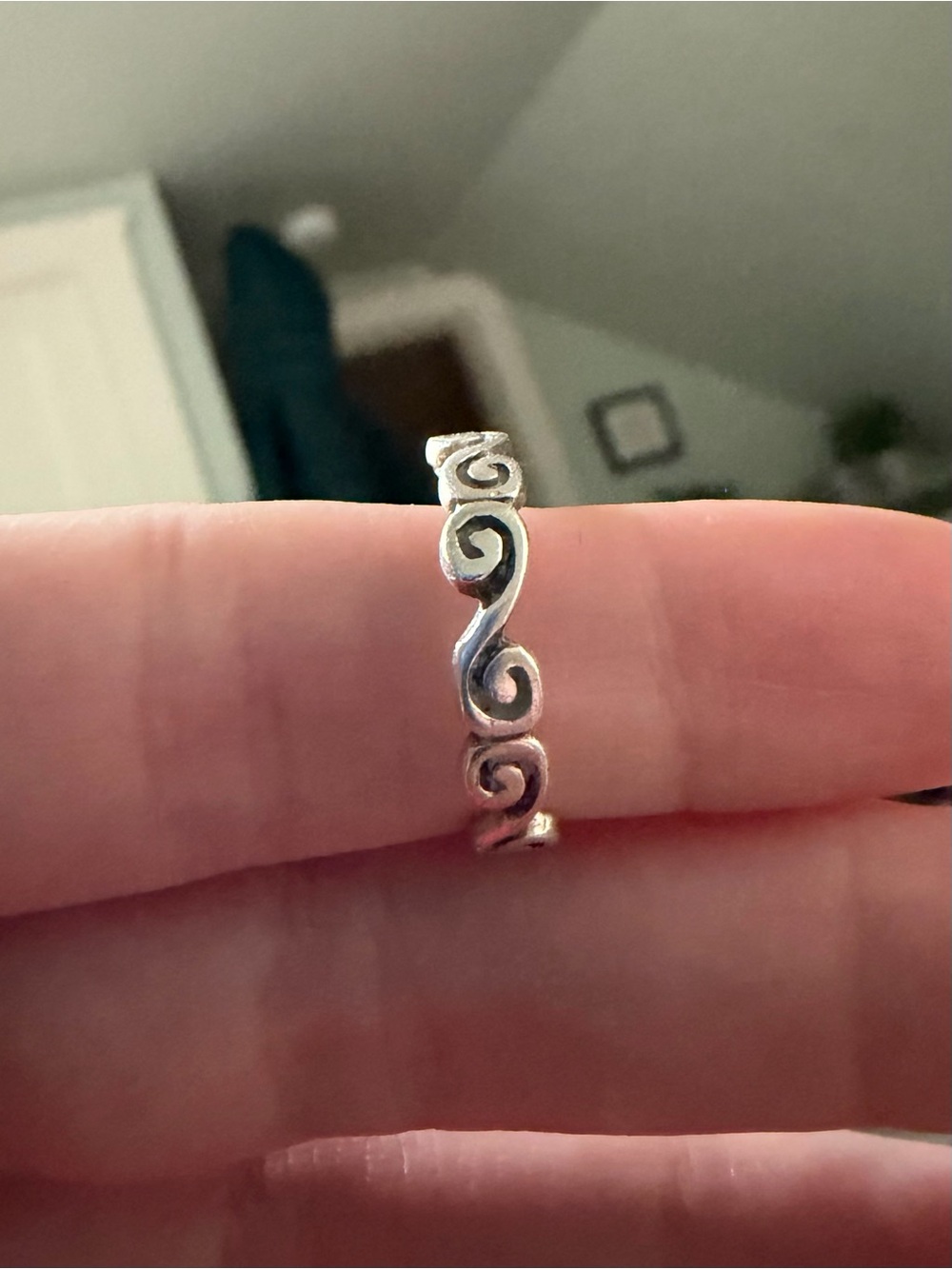 Sterling Silver Swirl Band Ring - Silver, size 7